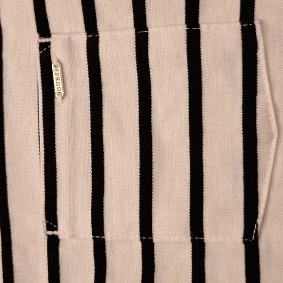 Guess Tee Size L - Picture 3 of 7